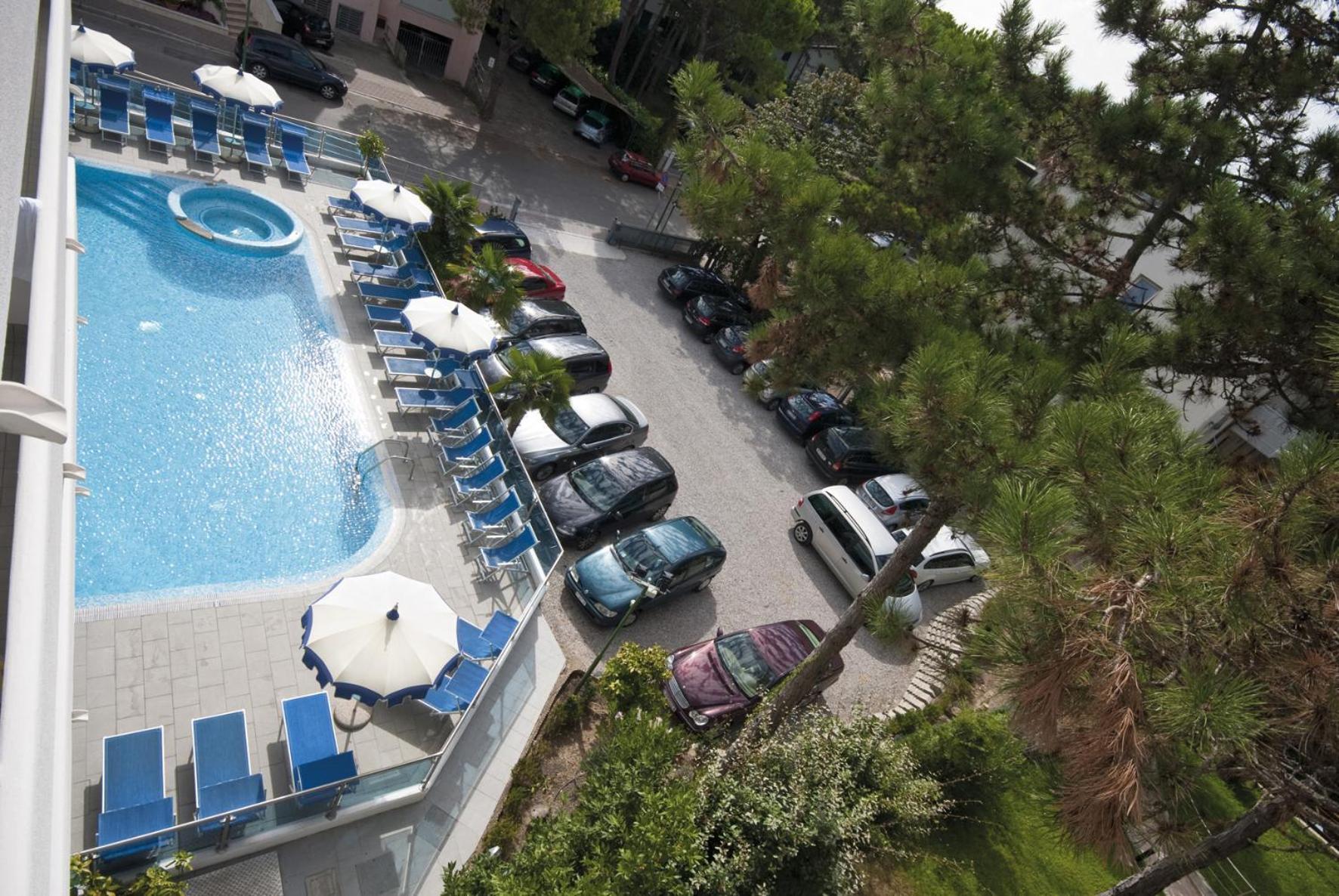 Hotel Bellevue Lignano Sabbiadoro Ngoại thất bức ảnh