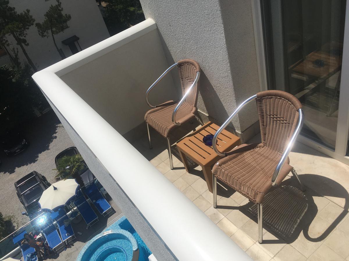 Hotel Bellevue Lignano Sabbiadoro Ngoại thất bức ảnh