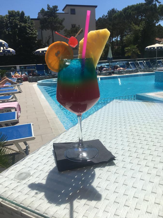 Hotel Bellevue Lignano Sabbiadoro Ngoại thất bức ảnh